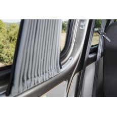 VW T7 with Tailgate : 5 piece curtain set